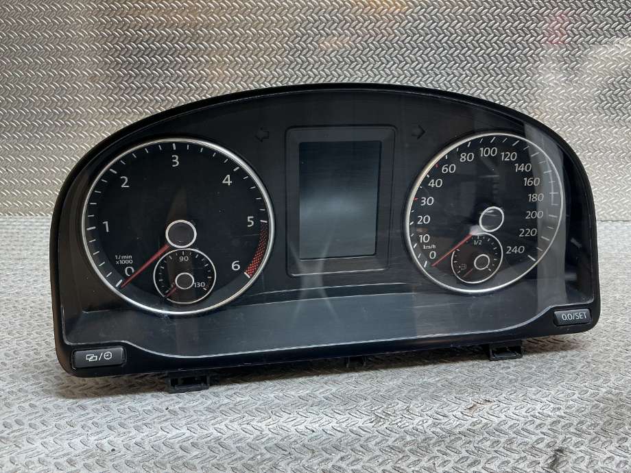 Instrumentpanel til VW Caddy, 2015-2020 (Type III, Fase 3)  (VOLKSWAGEN|2K5 920 876 K)