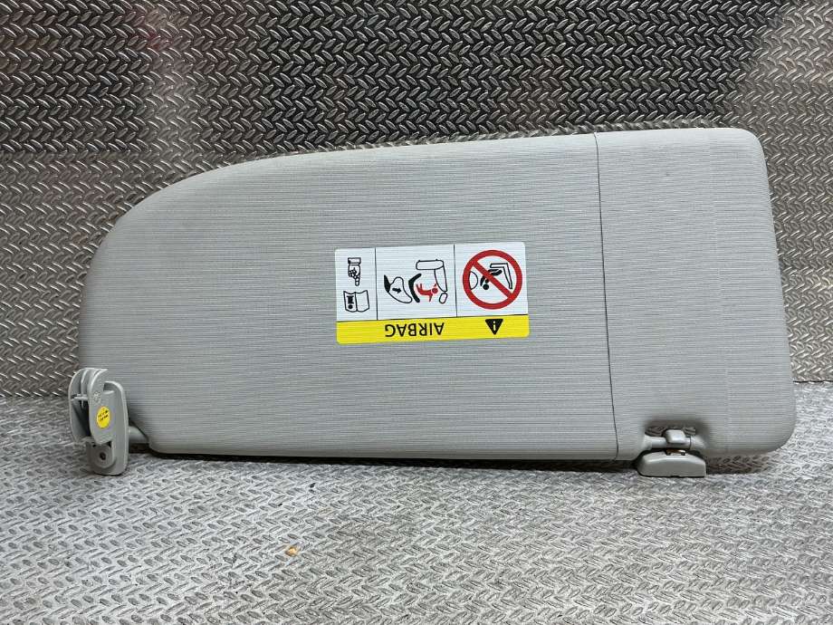 Solskjerm til VW Caddy 2015-2020 (Type III, Fase 3)  (VOLKSWAGEN|2K0 857 552 Q|)