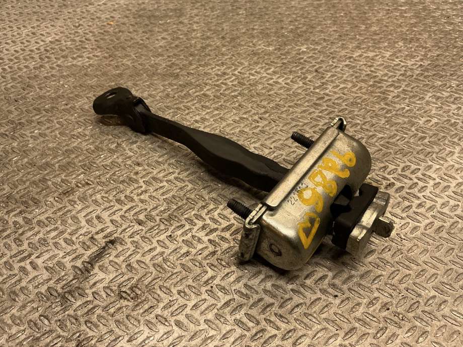 Dørstopper til Ford Mondeo, 2014-2019 (Type V, Fase 1)  (FORD|DS73-F27200-AE)