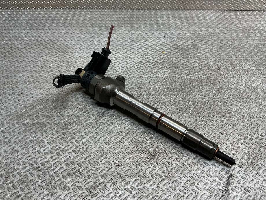 Dyse innsprøyting diesel til VW Passat, 2015-2019 (Fase 1) (B8) (B8) (VOLKSWAGEN|04L 130 277 AE)