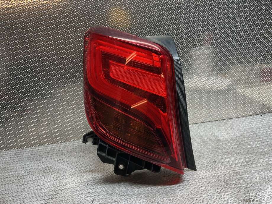 Baklykt venstre til Toyota Yaris, 2012-2014 (Type III, Fase 1)  (TOYOTA|815610D610)