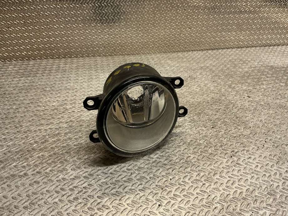 Tåkelykt venstre foran til Toyota Urban Cruiser, 2009-2014  (TOYOTA|812200D041)