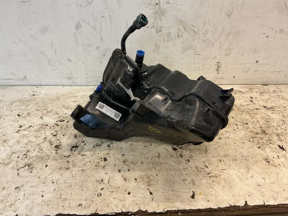 AdBlue tank til VW Caddy 2015-2020 (Type III, Fase 3)  (VOLKSWAGEN|2K5 131 877 B|)