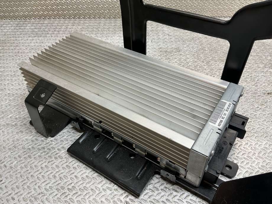 Bilstereo forsterker til BMW 3-Serie, 2005-2011 (E90/E91/E92/E93) (E90/E91/E92/E93) (BMW|65 12 9 218 086)