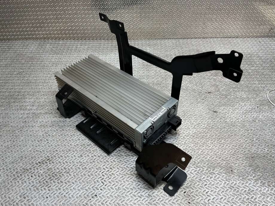 Bilstereo forsterker til BMW 3-Serie 2005-2011 (E90/E91/E92/E93) (E90/E91/E92/E93) (BMW|65 12 9 218 086|)