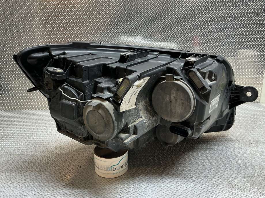 Frontlykt venstre halogen til VW Transporter / Caravelle 2015-2019 (T6) (T6) (VOLKSWAGEN|7E1 941 005 E|7E1 941 005 G|7E1 941 005 A)
