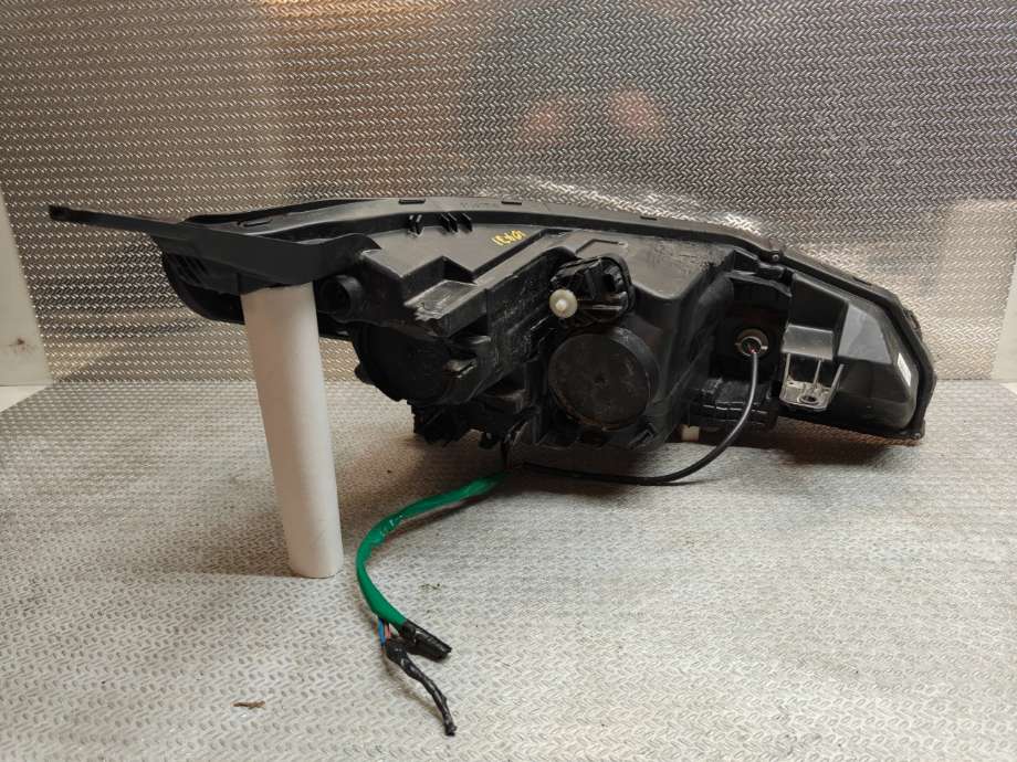 Frontlykt venstre halogen til Nissan Leaf 2018-->> (Type II)  (NISSAN|260605SH5A|260605SH5B|)