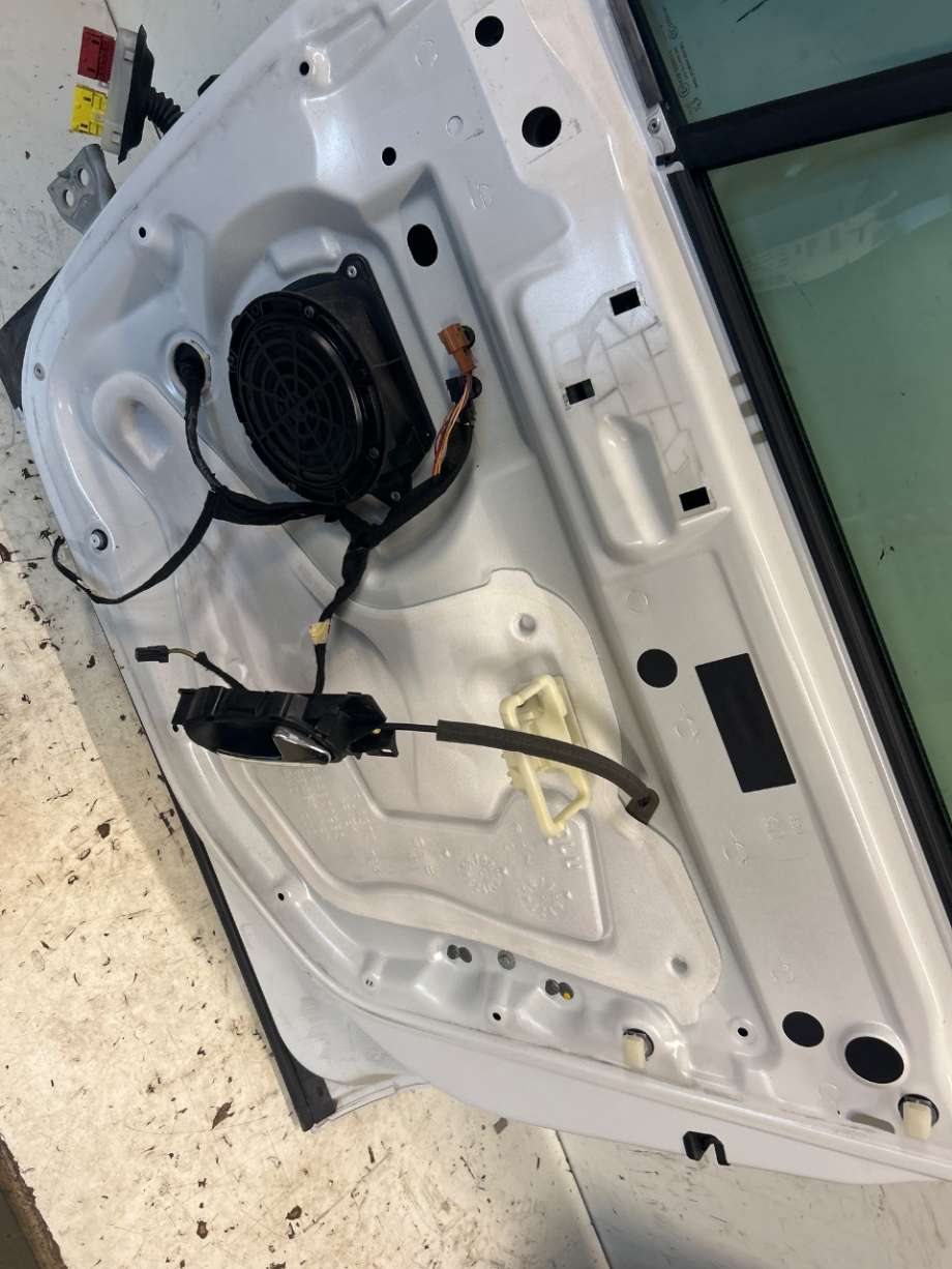 Låsekasse høyre til Peugeot 3008 2009-2016 (Type I) (PEUGEOT|9800623080|9136GC|)