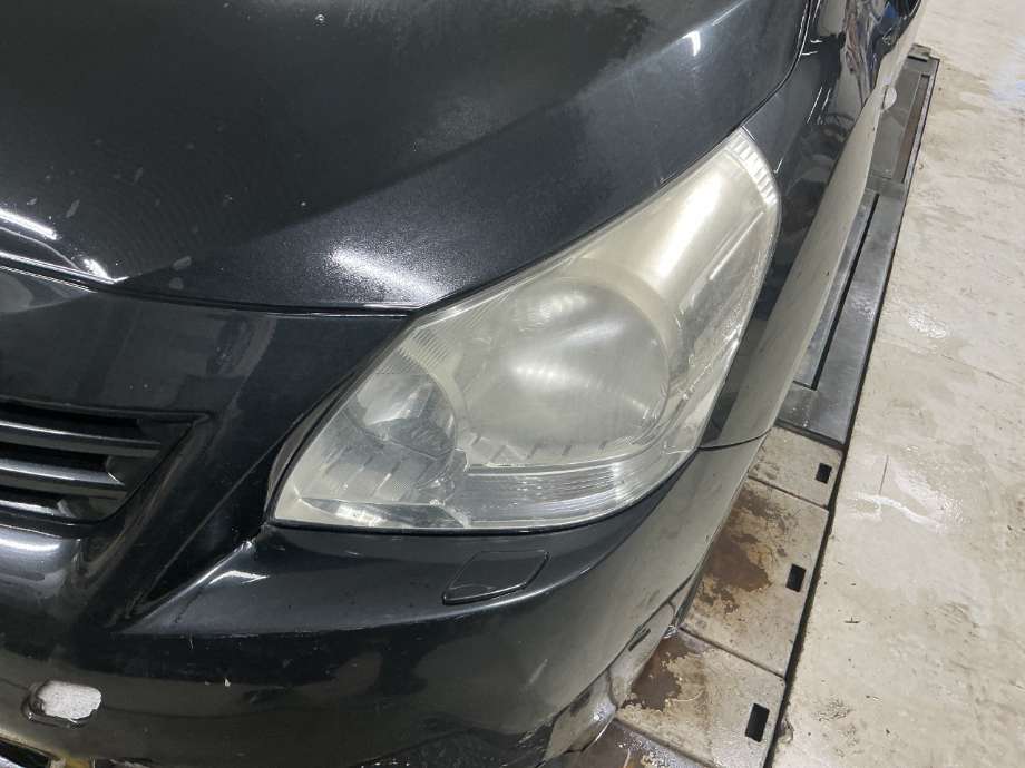 Frontlykt venstre halogen til Toyota Verso, 2009-2016 (Type III)  (TOYOTA|810700F101)