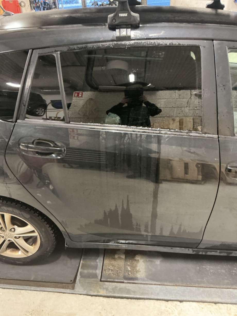 Dør høyre bak til Toyota Verso, 2009-2016 (Type III)  (TOYOTA|)