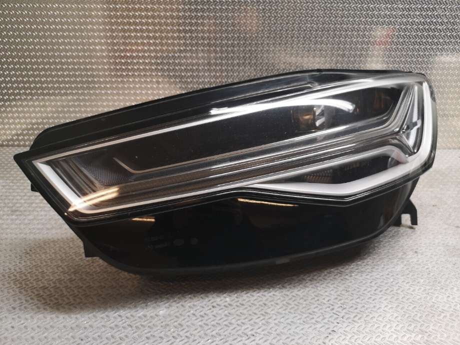 Frontlykt venstre halogen til Audi A6 2014-2018 (Type IV, Fase 2) (C7) (C7) (AUDI|4G0 941 783||4G0 941 035)