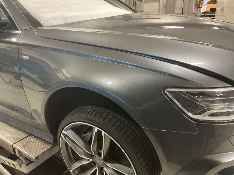 Skjerm høyre foran til Audi A6, 2014-2018 (Type IV, Fase 2) (C7) (C7) (AUDI|4G0 821 102)