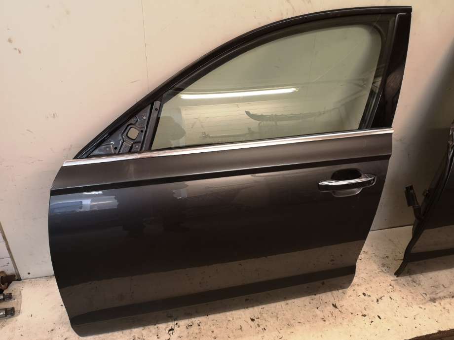 Dør venstre foran til Audi A6 2014-2018 (Type IV, Fase 2) (C7) (C7) (AUDI|4G0 831 051|)