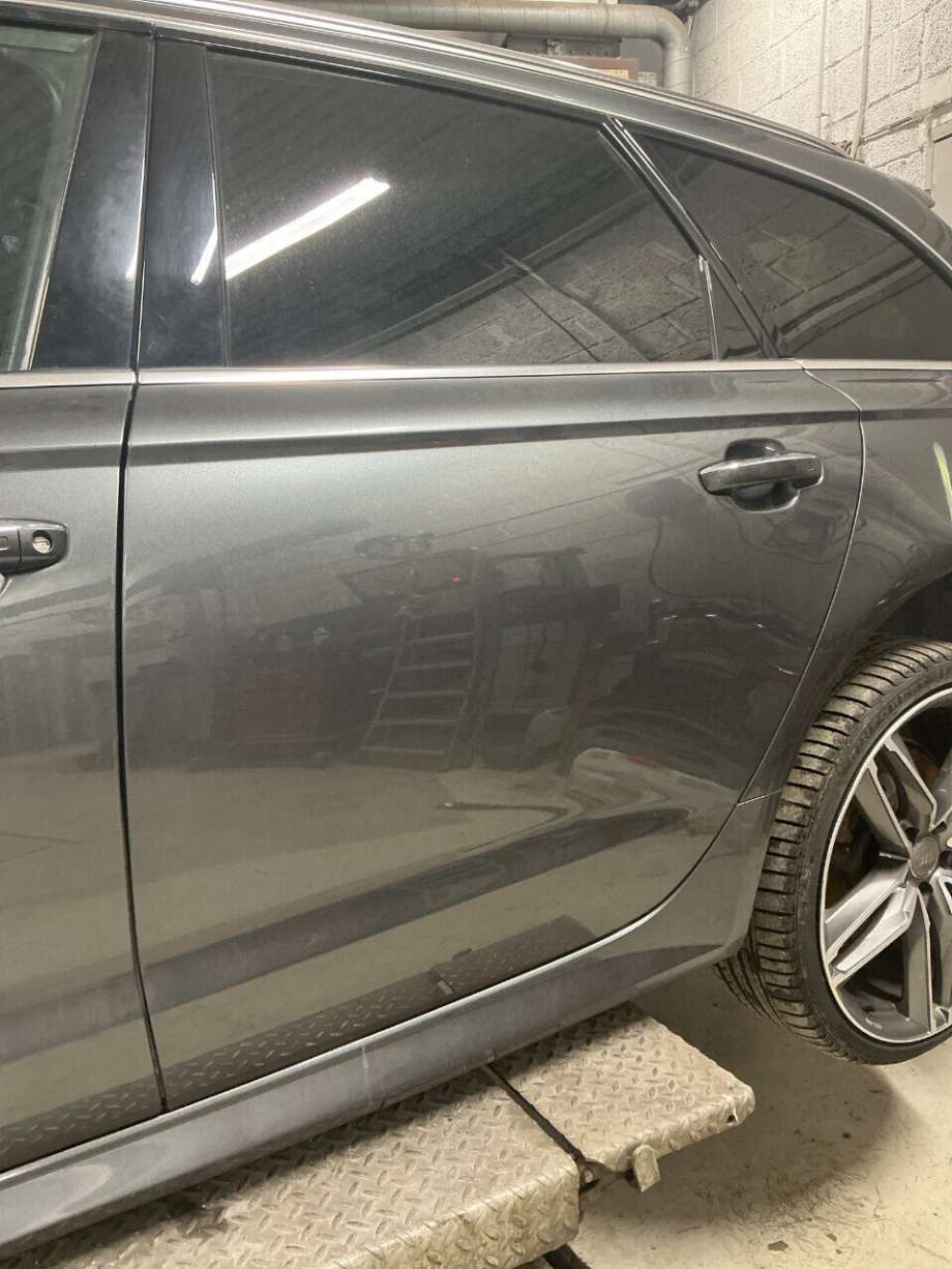 Dør venstre bak til Audi A6 2014-2018 (Type IV, Fase 2) (C7) (C7) (AUDI|4G9 833 051|)