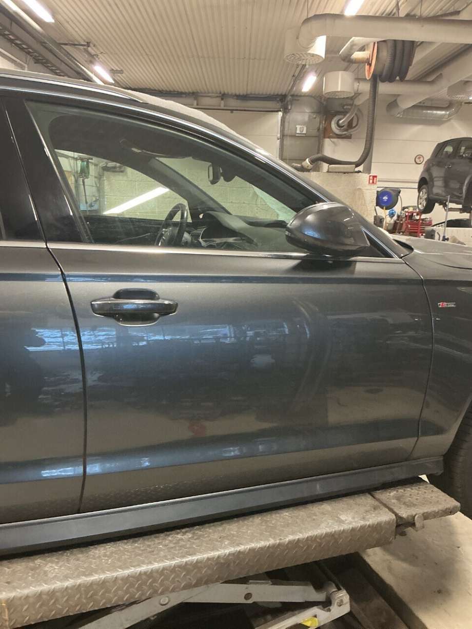 Dør høyre foran til Audi A6 2014-2018 (Type IV, Fase 2) (C7) (C7) (AUDI|4G0 831 052|)