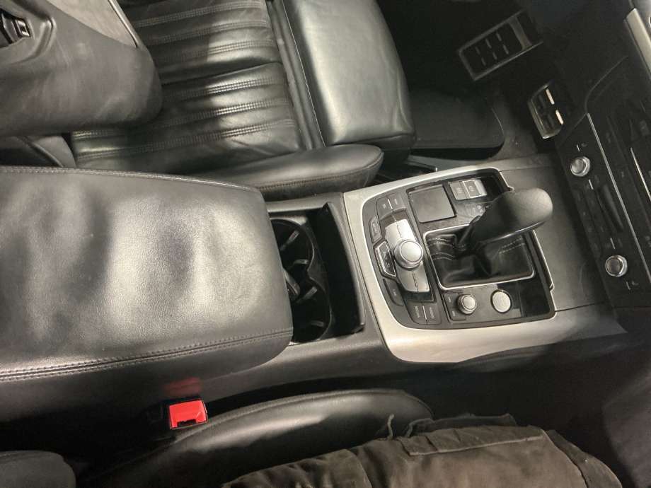 Innredning, Konsoll til Audi A6 2014-2018 (Type IV, Fase 2) (C7) (C7) (AUDI|4G0 863 244 B|)