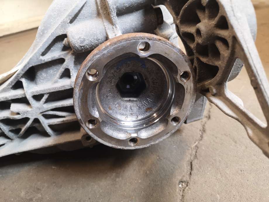 Kardang klokke bak til Audi A6 2014-2018 (Type IV, Fase 2) (C7) (C7) (AUDI|0BC 500 043 R|)