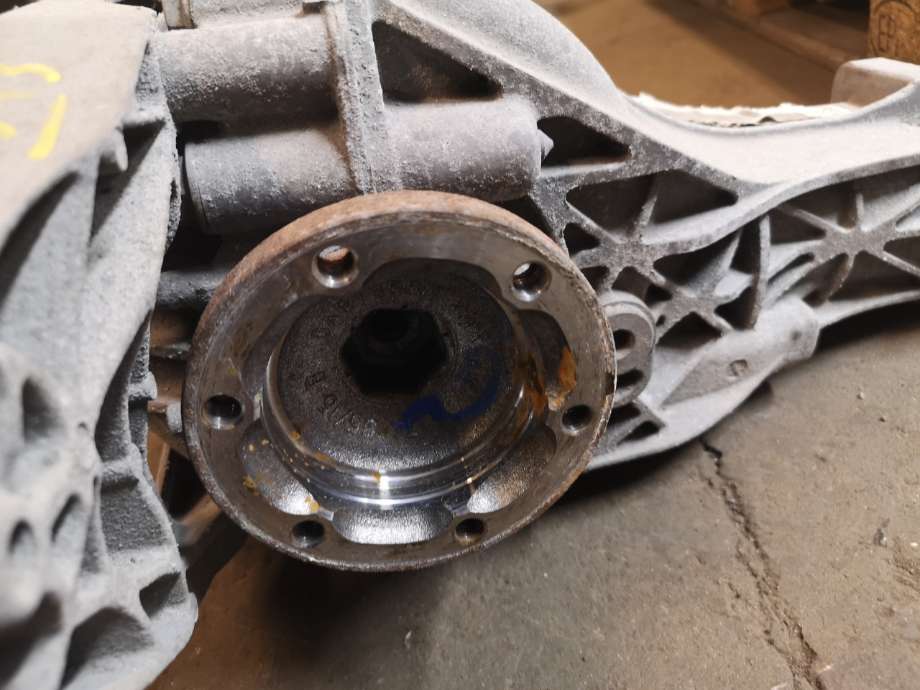 Kardang klokke bak til Audi A6 2014-2018 (Type IV, Fase 2) (C7) (C7) (AUDI|0BC 500 043 R|)
