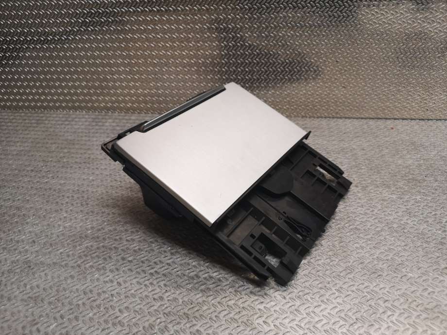 Diverse deler til Audi A6 2014-2018 (Type IV, Fase 2) (C7) (C7) (AUDI|4G0 864 131|4G0 863 273)