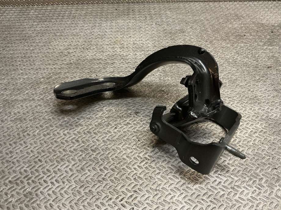Hengsler til Audi A6 2014-2018 (Type IV, Fase 2) (C7) (C7) (AUDI|4G9 827 300|)