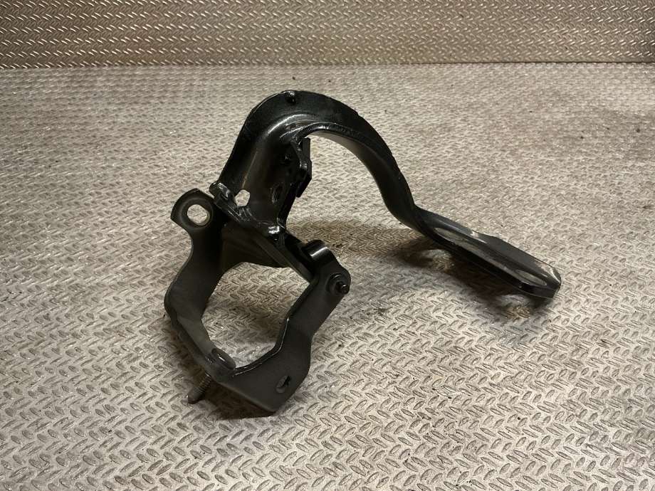 Hengsler til Audi A6 2014-2018 (Type IV, Fase 2) (C7) (C7) (AUDI|4G9 827 299|)