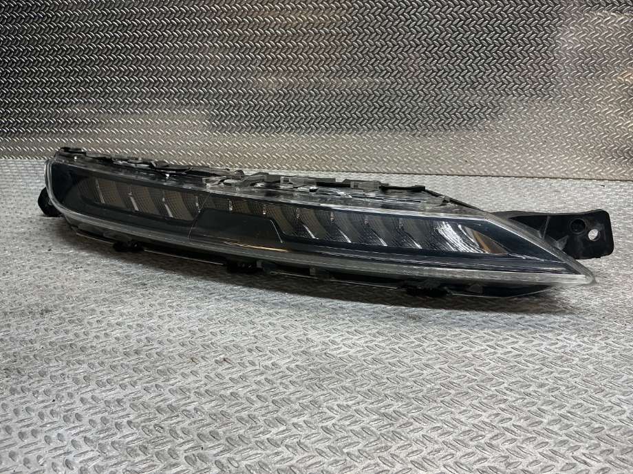 Frontlykt høyre halogen til Citroën C4, Picasso, 2013-2018 (Type II)  (CITROEN|98 167 147 80)