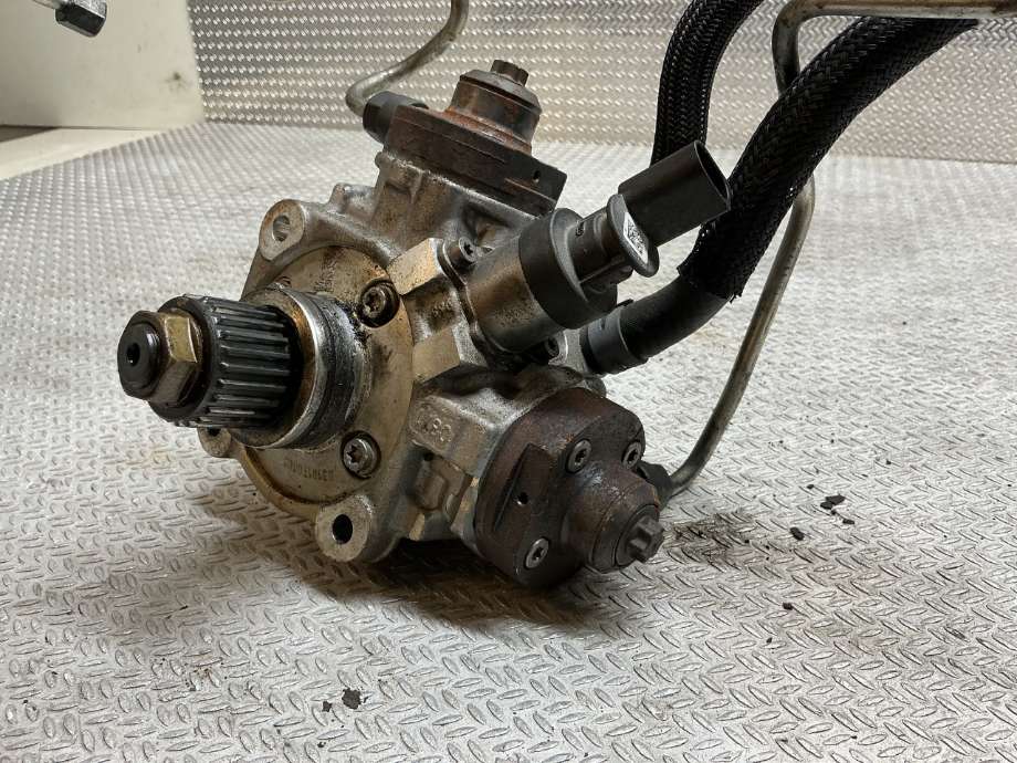 Dieselpumpe til Audi A6 2014-2018 (Type IV, Fase 2) (C7) (C7) (AUDI|059 130 755 CC|)