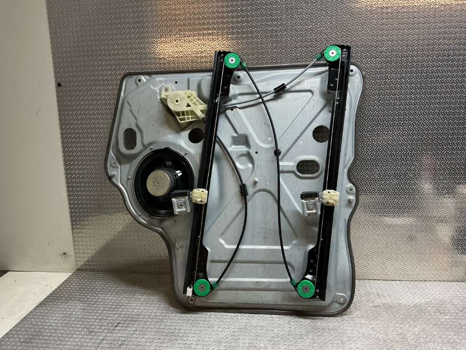 Ruteheis til VW Transporter / Caravelle, 2015-2019 (T6) (T6) (VOLKSWAGEN|7E0 837 753 D)