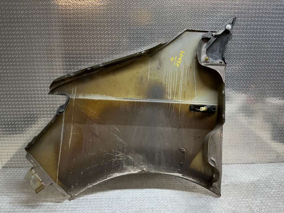 Skjerm høyre foran til VW Transporter / Caravelle 2015-2019 (T6) (T6) (VOLKSWAGEN|7E0821102A|7E0 821 102 B|)