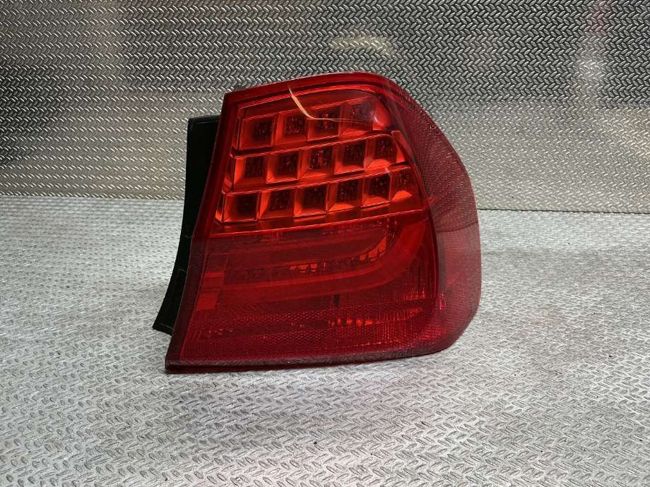 Baklykt høyre til BMW 3-Serie, 2005-2011 (E90/E91/E92/E93) (E90/E91/E92/E93) (BMW|63 21 4 871 732)