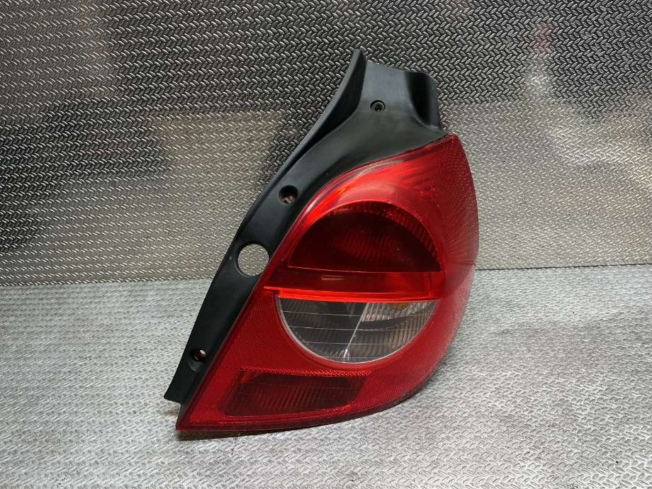 Baklykt høyre til Renault Clio, 2006-2009 (Type III, Fase 1)  (RENAULT|8200459960)