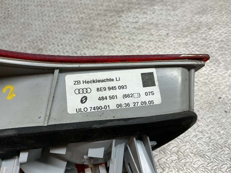 Baklykt venstre indre til Audi A4 2004-2008 (Type III) (B7) (B7) (AUDI|8E9 945 093 A|)