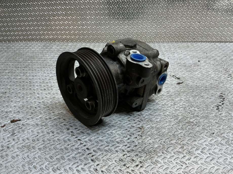 Servo pumpe mekanisk til VW Transporter / Caravelle, 2015-2019 (T6) (T6) (VOLKSWAGEN|2H0 422 154 A)