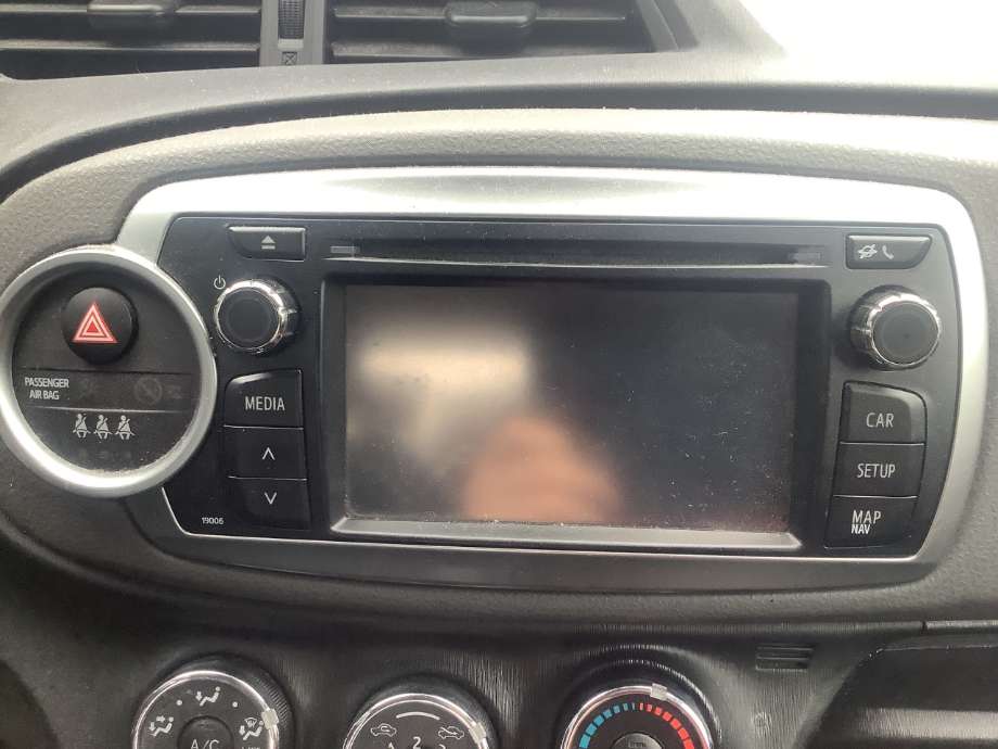 Instrument kjørecomputer til Toyota Yaris, 2012-2014 (Type III, Fase 1)  (TOYOTA|)