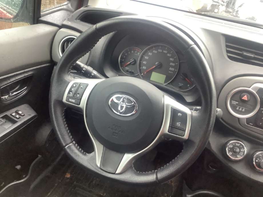 Ratt til Toyota Yaris, 2012-2014 (Type III, Fase 1)  (TOYOTA|)
