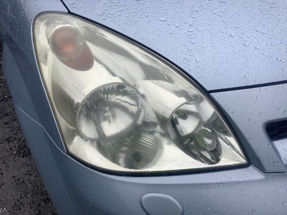 Frontlykt høyre halogen til Toyota Verso, 2004-2009 (Type II)  (TOYOTA|811300F010)