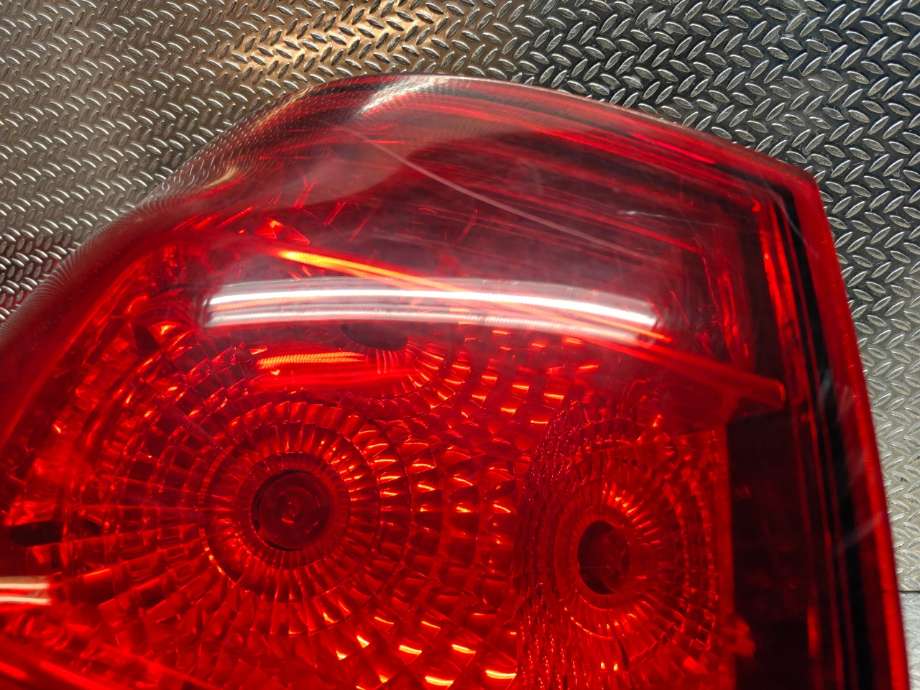 Baklykt venstre til VW Golf VI 2008-2012  (VOLKSWAGEN|1K9 945 095 H|)