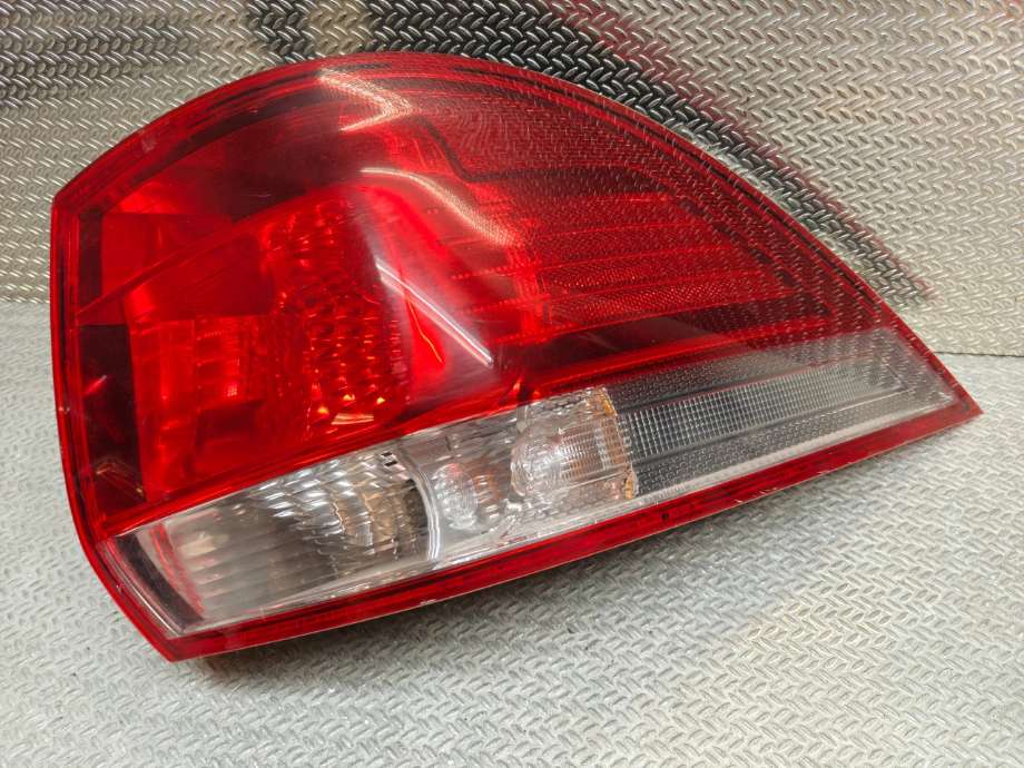 Baklykt høyre til VW Golf VI 2008-2012  (VOLKSWAGEN|1K9 945 096 H|)