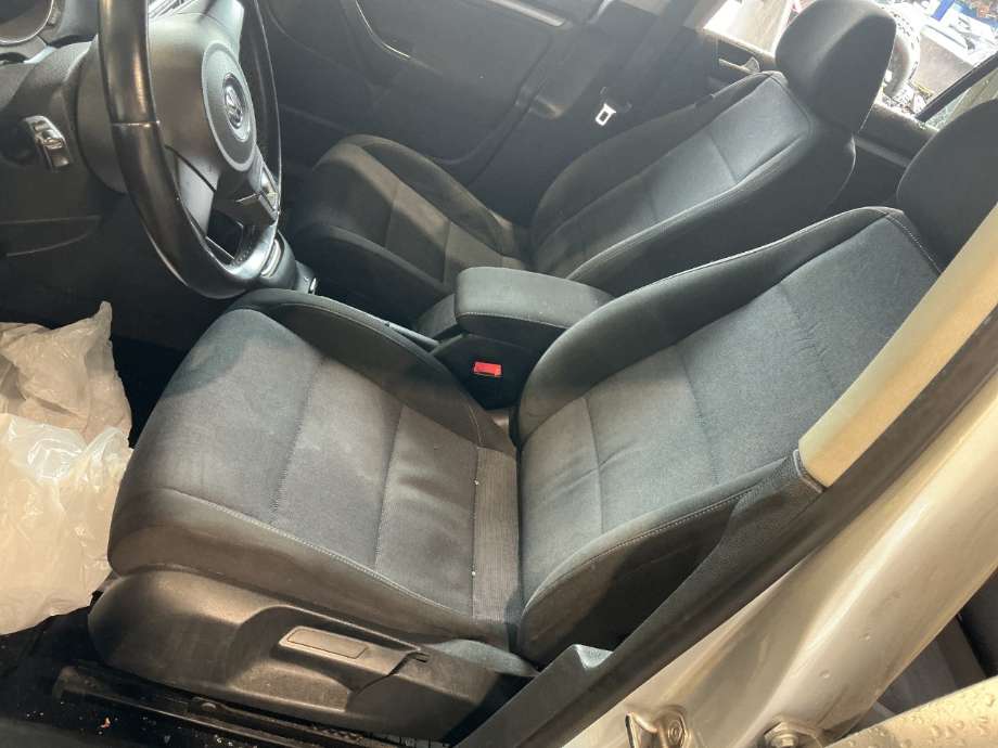 Sete foran venstre til VW Golf VI, 2008-2012  (VOLKSWAGEN|)