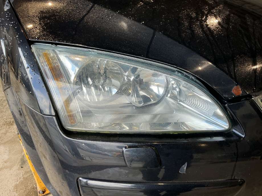Frontlykt høyre halogen til Ford Focus, 2004-2007 (Type II, Fase 1) (FORD|1480979)