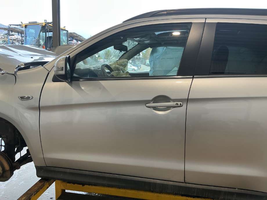 Dør venstre foran til Mitsubishi ASX, 2010-2019  (MITSUBISHI|)