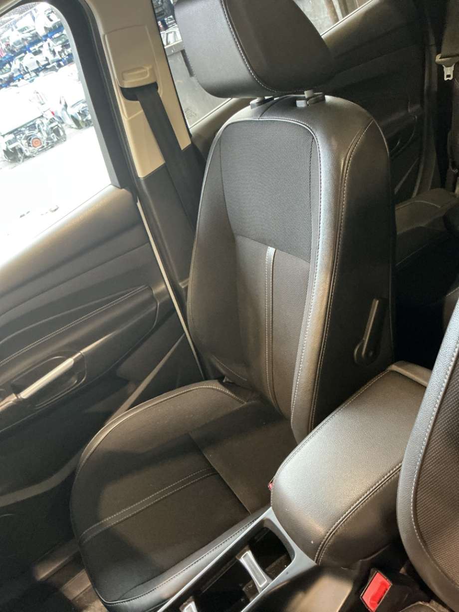 Sete foran høyre til Ford C-Max, 2015-2019 (Type II, Fase 2)  (FORD|)
