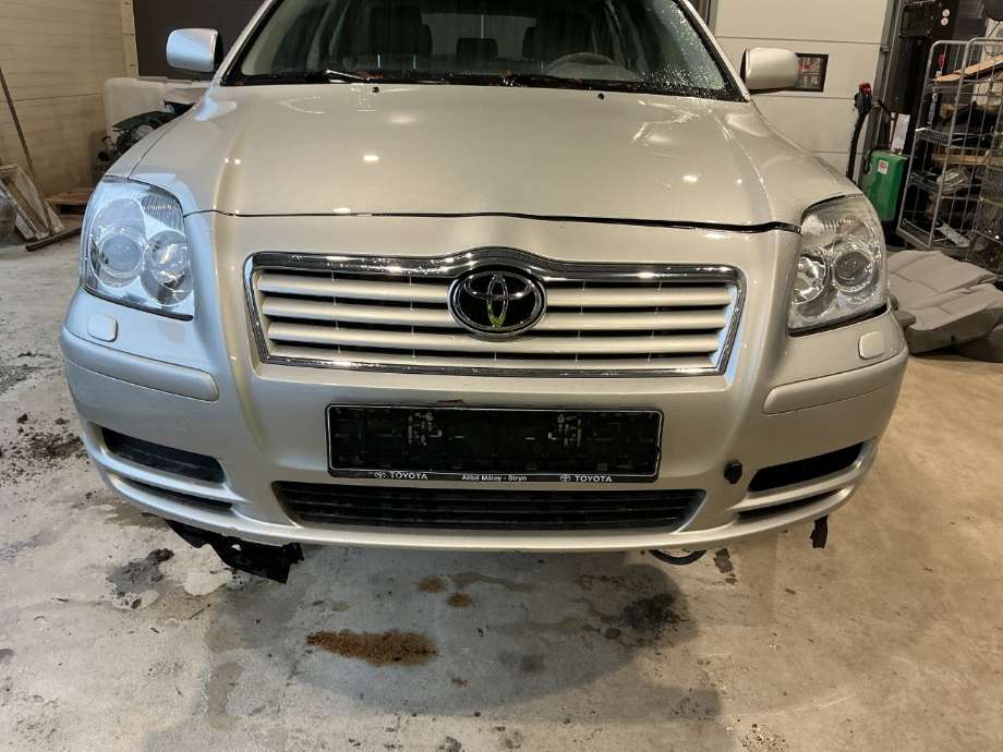 Støtfanger foran til Toyota Avensis, 2003-2008 (Type II)  (TOYOTA|)