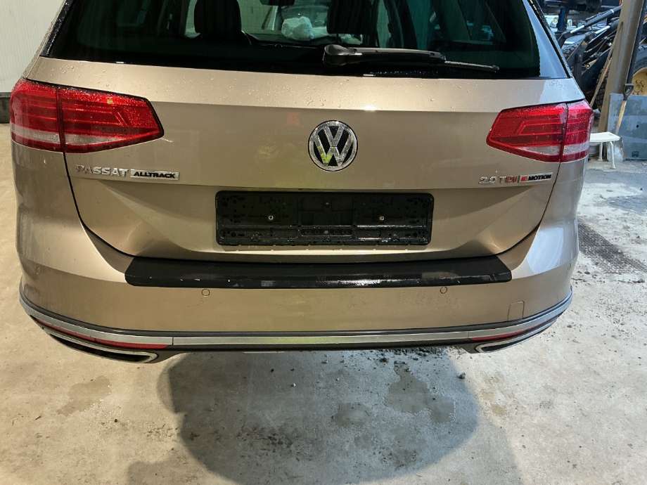 Støtfanger bak til VW Passat, 2015-2019 (Fase 1) (B8) (B8) (VOLKSWAGEN|3G9 807 417 C)