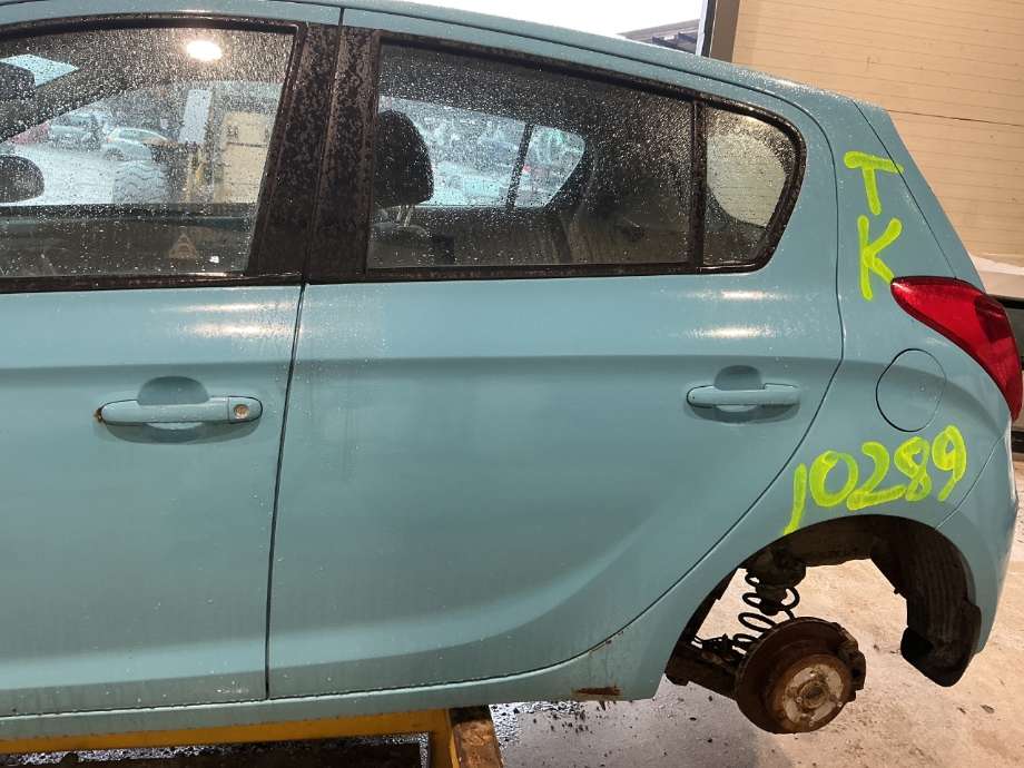 Dør venstre bak til Hyundai i20, 2009-2014 (Type I)  (HYUNDAI|)