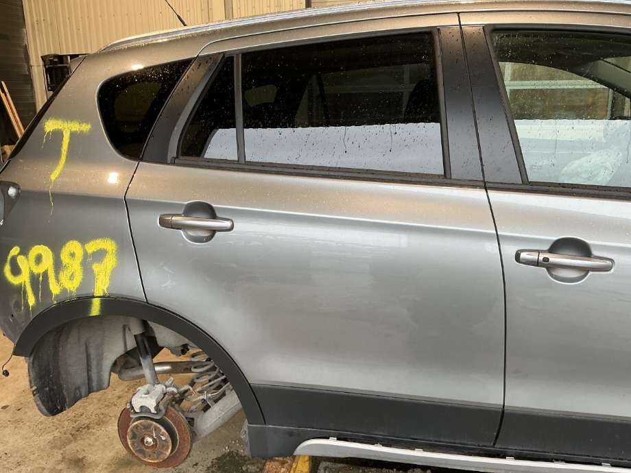 Dør høyre bak til Suzuki SX4 S-CROSS, 2013-->> (Type II)  (SUZUKI|)