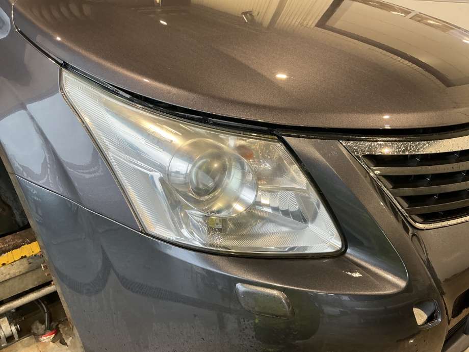 Frontlykt høyre halogen til Toyota Avensis, 2009-2015 (Type III, Fase 1)  (TOYOTA|8113005311)