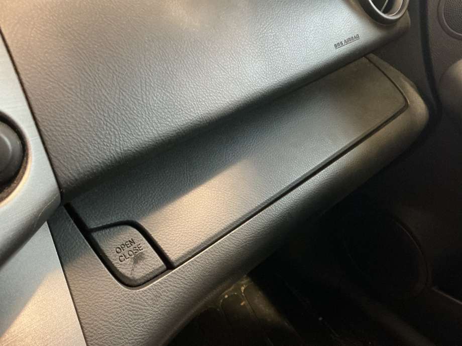 Innredning, Konsoll til Toyota RAV4, 2009-2013 (Type III, Fase 2)  (TOYOTA|)