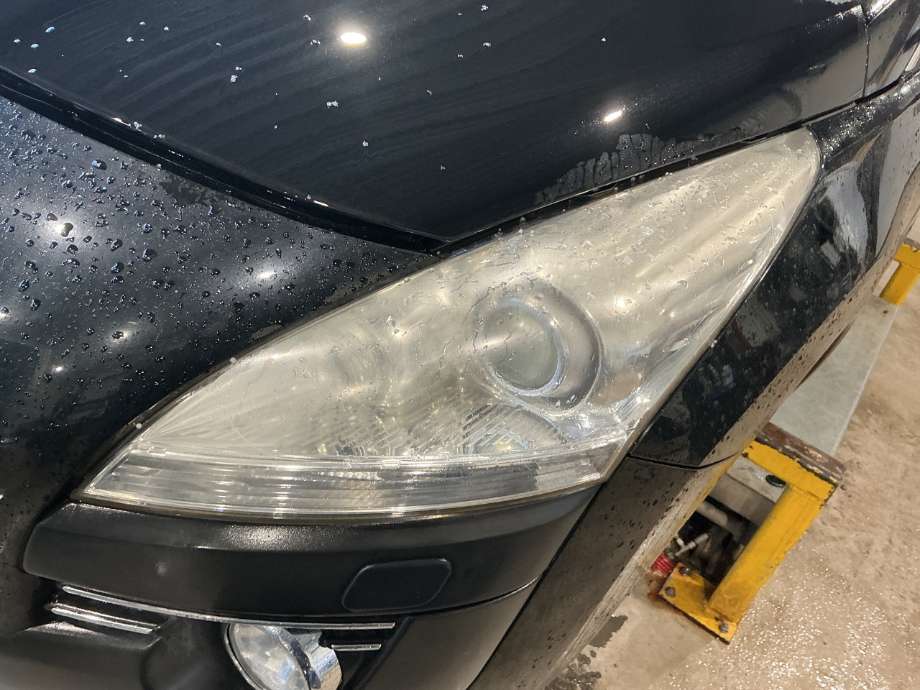 Frontlykt venstre halogen til Peugeot 3008, 2009-2016 (Type I)  (PEUGEOT|6208 P1)