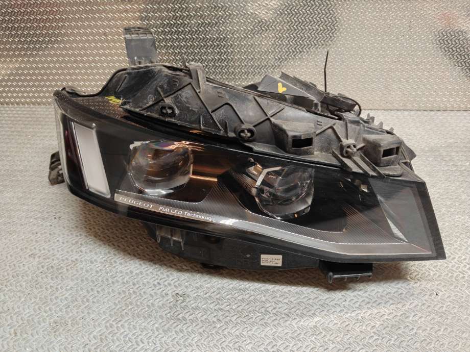 Frontlykt høyre halogen til Peugeot 508 2018-->> (Type II)  (PEUGEOT|16 380 365 80|16 745 634 80|98 231 444 80)